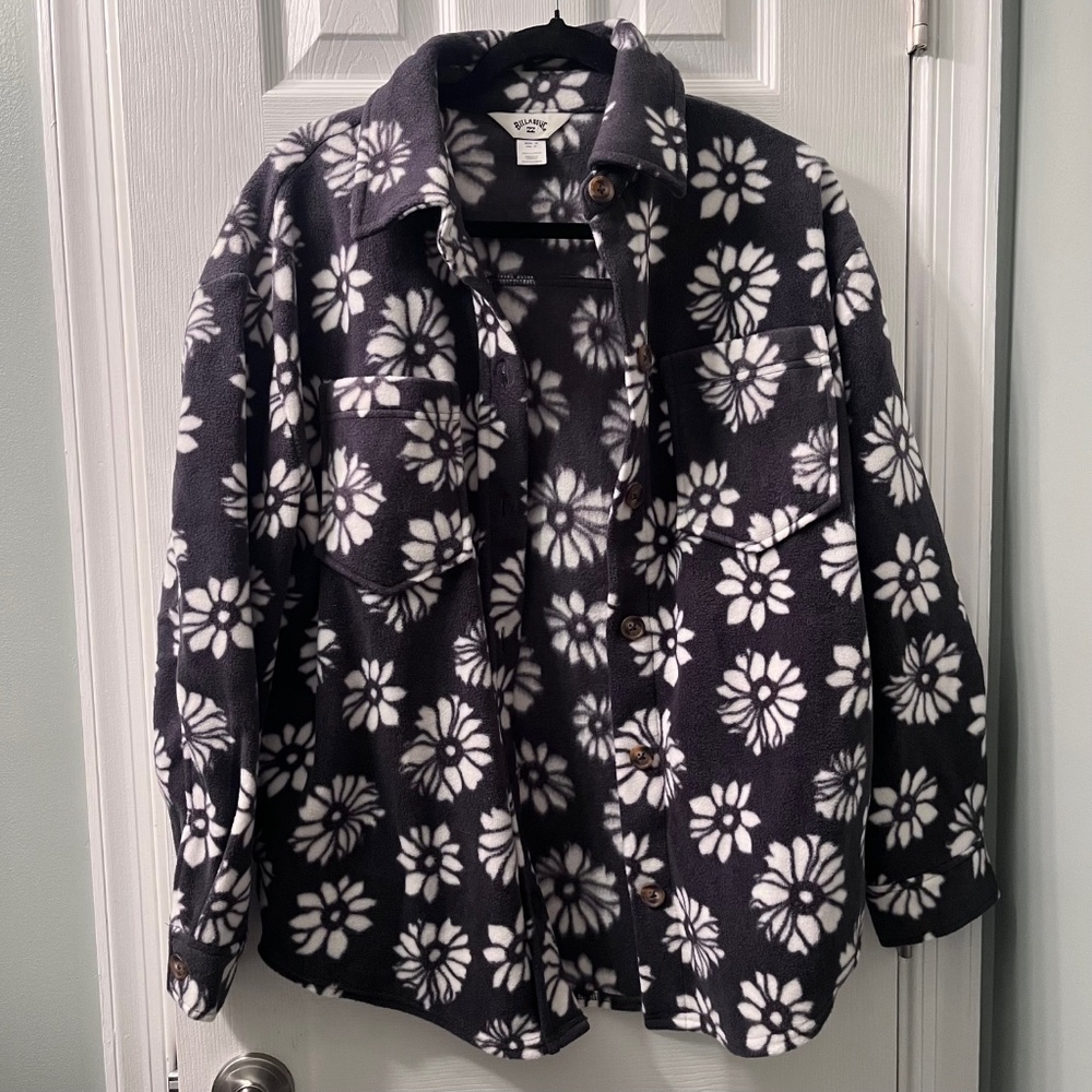 Billabong Casual Fling Black and White Floral Fleece Shacket Shirt Jacket